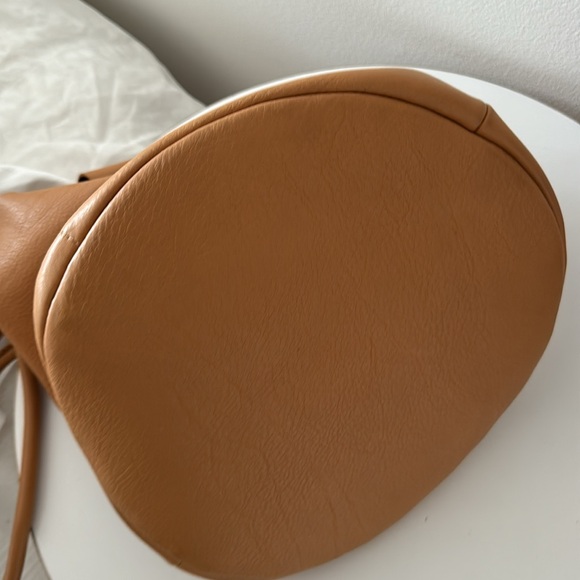 ARE STUDIO - Picture 3 of 3